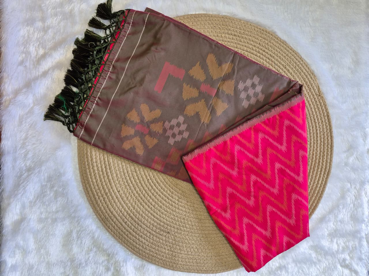 Premium Handwoven Pure Silk Saree - Image 2